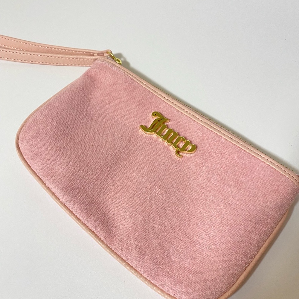 Juicy Couture wristlet